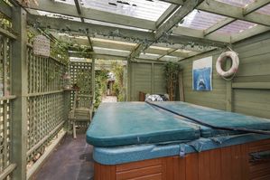 BROMLEY ROAD- click for photo gallery